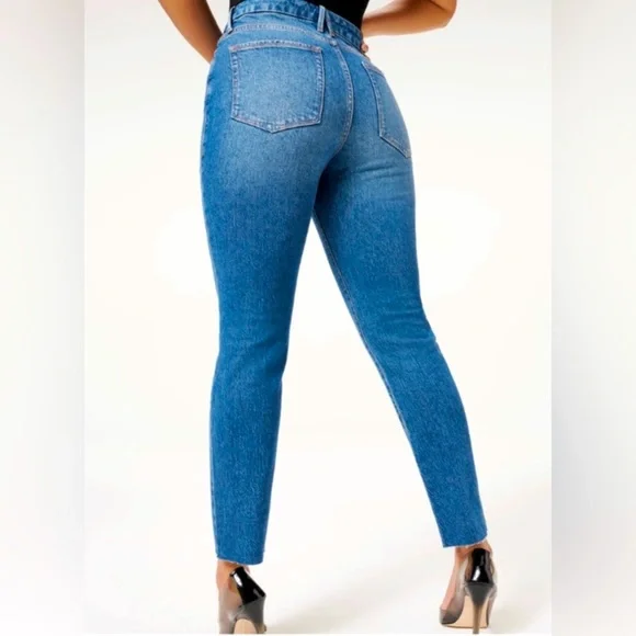 NWT Good American Good Classic Slim Straight Jeans sz 12 31 Medium Blue Raw Hem - Picture 1 of 9